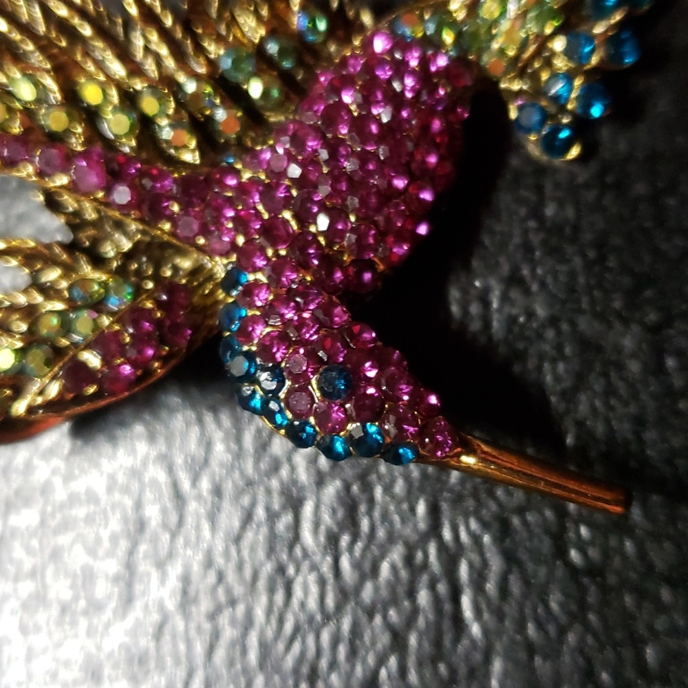 Hummingbird Brooch - Picture 2 of 5